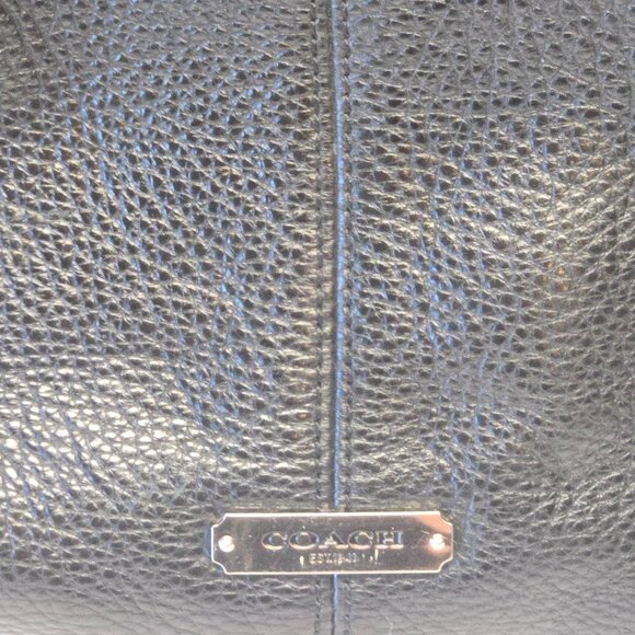 Authentic Coach Black Pebbled Leather Small Avery Hobo Bag S23960 - Picture 3 of 7